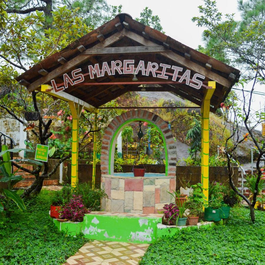 Hotel Y Restaurante Las Margaritas Perquín Exterior photo