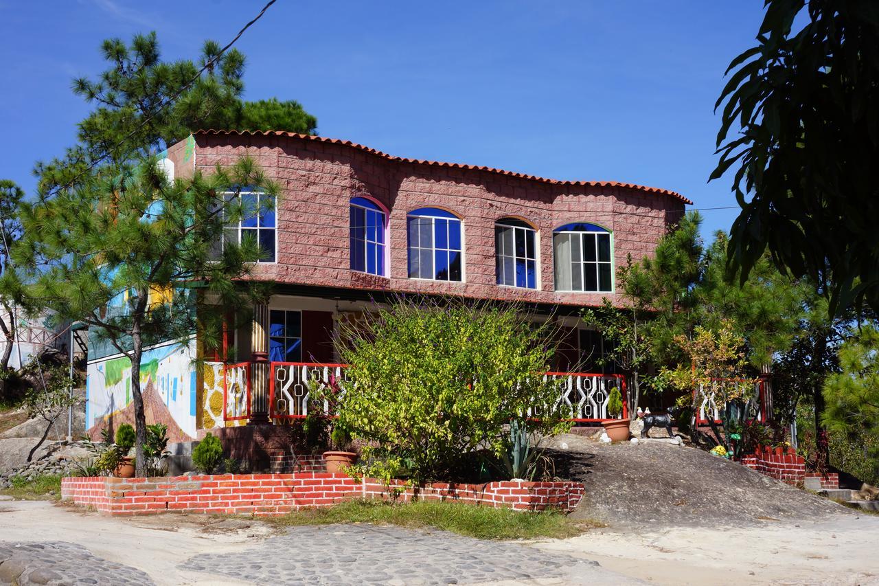 Hotel Y Restaurante Las Margaritas Perquín Exterior photo